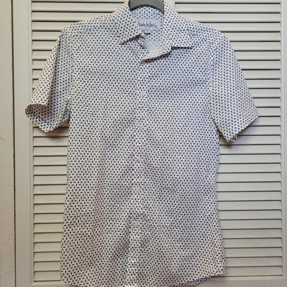 Nicole Miller button down short sleeve shirt